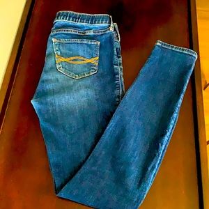 Girls Abercrombie Kids mid rise pull on Jean jeggings size 15/16